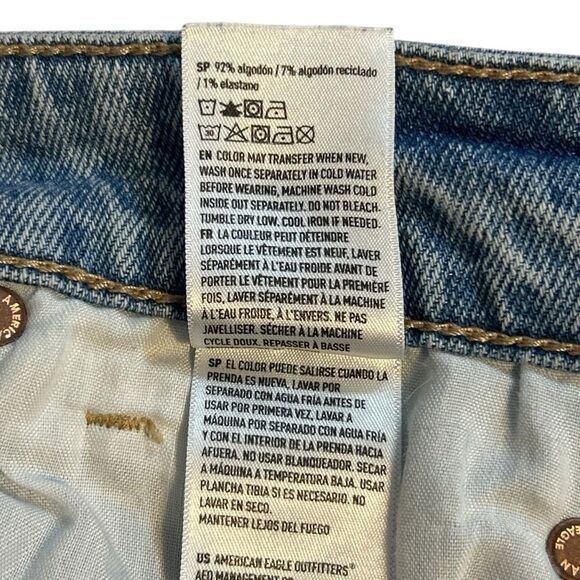 American Eagle Stretch 90s High-Rise Mini Skirt Light Wash Denim Skirt Size 6 - Picture 10 of 11